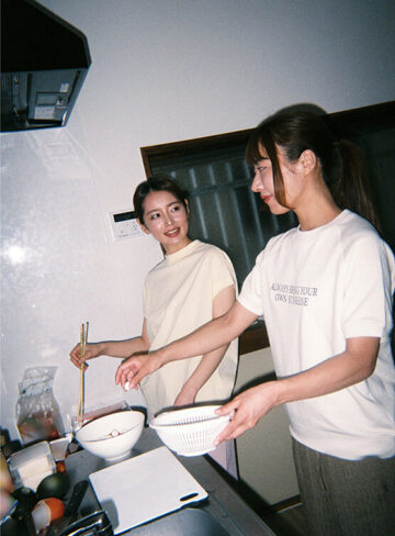 もしも2人が交際したら…好きが溢れる1日になりました。一緒にご飯作ってシャワー浴びて唇を重ね、朝起きても好きを確かめ合った初めての1泊2日デート 水川潤 美咲かんな
