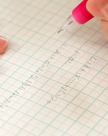 学生時代に好きが溢れ過ぎた一方通行なレズで離れた2人の気持ちは大人になって再会しあの頃の想いをもう一度伝えキスをして好きを感じ合った Nia 小野寺舞