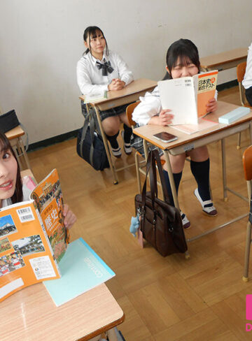 クラスで一番美人なマドンナのパンチラが撮れちゃった！？パンツ写真をオカズにマンズリしていたらバレちゃったけど相互オナニーで好きが溢れて校内レズに発展した 松井日奈子 泉りおん