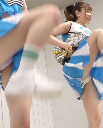 巨乳チアガールレズビアン ～憧れの先輩とおっぱいが変形するほど濃厚密着し、唾液まみれでキスを貪る～ 綾瀬こころ 朝日りん