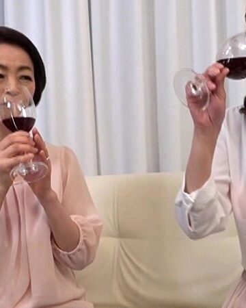 熟女レズ お茶会よりもバイブがいいよね