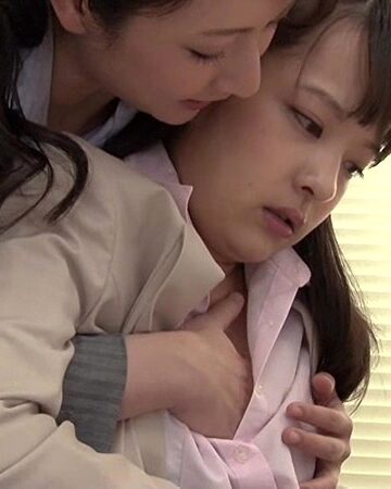 媚薬射精ペニバン襲激 女の中出しピストンの快感で助けも呼べず理性を失いレズ覚醒するOL｜