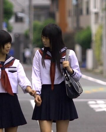 幼なじみ女子校生 家出レズ なつめ愛莉 紗藤まゆ｜なつめ愛莉・紗藤まゆ