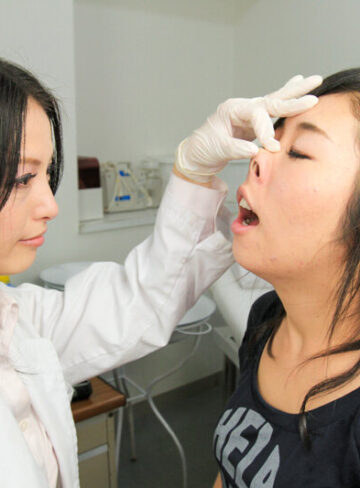 口臭嗅ぎ鼻しゃぶりレズ｜鈴屋いちご・七瀬かれん・今井麻衣