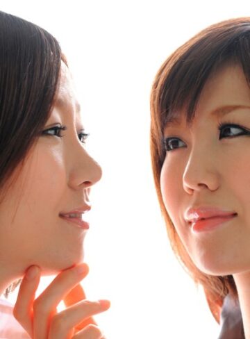 巨乳オフィスレズビアン ～肉食キャリアな先輩のヒワイな社内新人教育～ 森ななこ 知世奏｜森ななこ・知世奏