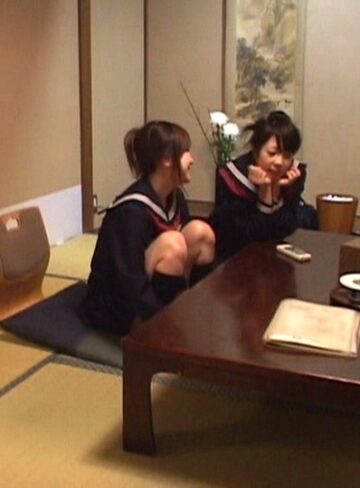 修学旅行レズビアン女子校生盗撮｜