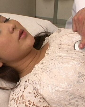 産婦人科オマ○コ診察 変態医師が逃げ場のない診察台の上で美熟女セレブ生ハメ生中出しファック！｜青木美空・北川美緒・本真ゆり
