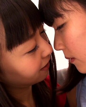 アナルぴくぴくレズビアン 羽月希 有本紗世｜羽月希・有本紗世