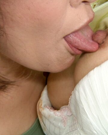 しゃぶり乳首、勃起アクメレズ 2 ～熟女と若い子～｜宮崎良美・北野菜摘・美緒みくる