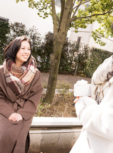 真性レズビアン音羽が街で綺麗なおばさんをゲット！そのままウチにお持ち帰り濃厚レズセックスでイキ果てる！！｜佐伯音羽・黒川珠美・和泉亮子