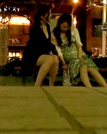 女ふたりで飲んでたら… 酔いつぶれた同僚 レズビアン｜